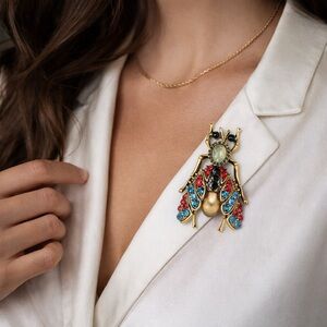 Vintage Luxe Crystal Beetle Brooch – Gold Tone, Multicolor Rhinestone Insect Pin